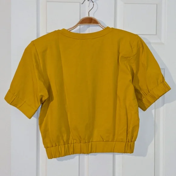 Terea by Andrea Pitter Yellow Short Sleeve Top Elastic Slightly Cropped Sz M NWT - Picture 2 of 9